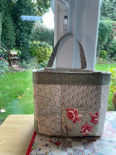 Strong handy size tote bag - , in