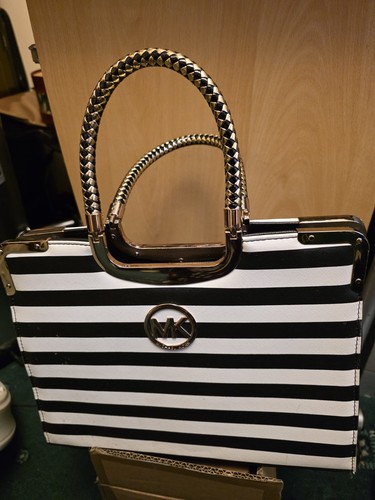 Handbags for women looks like - handbags,