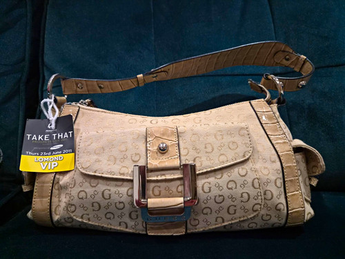 Vintage guess beige logo - guess,