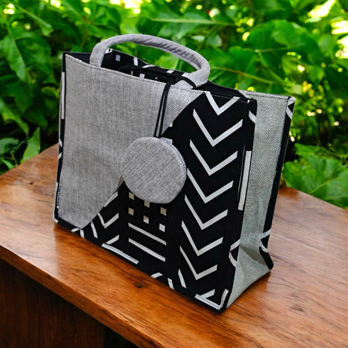Chic handcrafted city handbag - city,