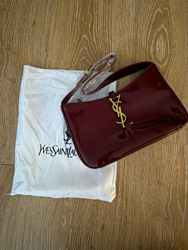 Saint laurent 7 - le, à